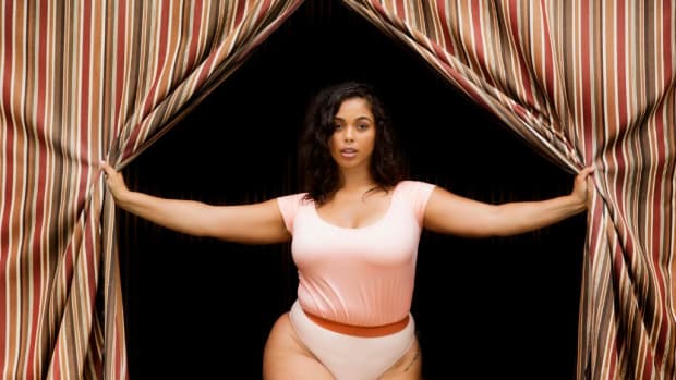 Tabria Majors finds out she is in the SI Swimsuit 2018 issue